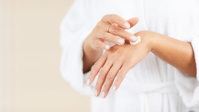 Taking Care of Your Hands With Omy's Delicate Hands Cream